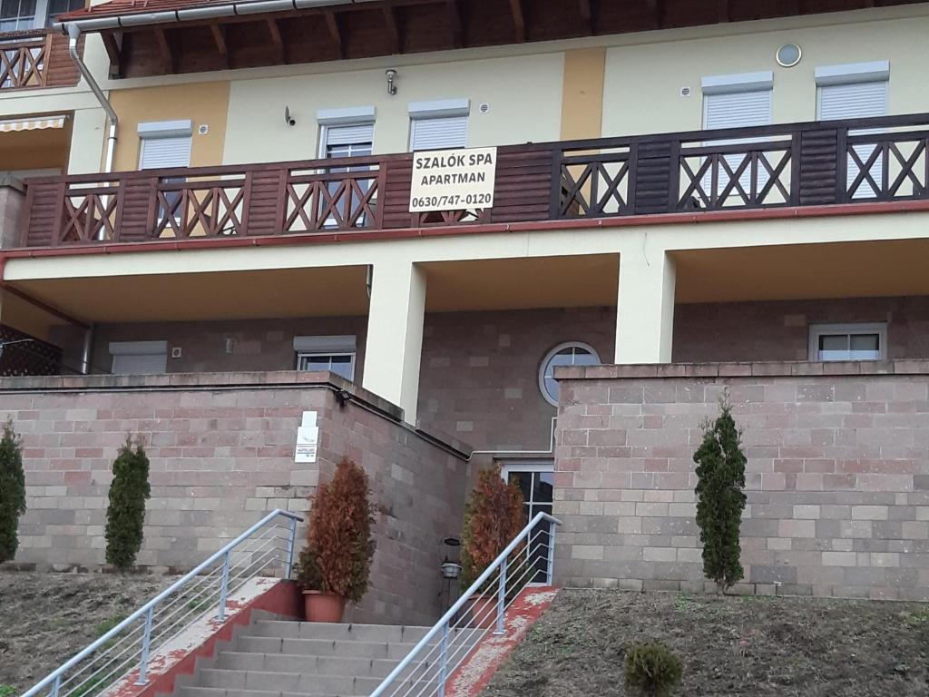Balkón alebo terasa v ubytovaní Szalók Spa Apartman Egerszalók