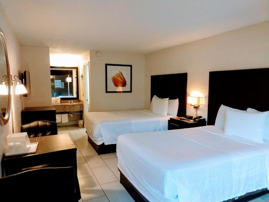 Red Carpet Inn Airport Fort Lauderdale - 