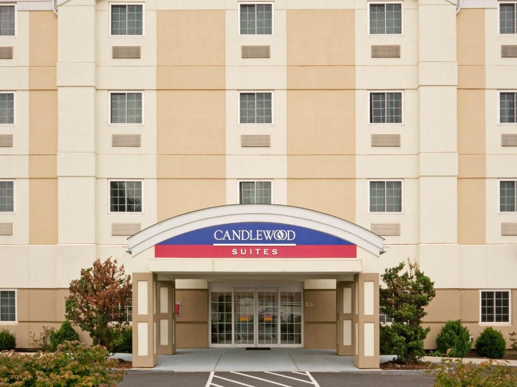 a rendering of the entrance to the grandview hotel at Candlewood Suites-West Springfield, an IHG Hotel in West Springfield