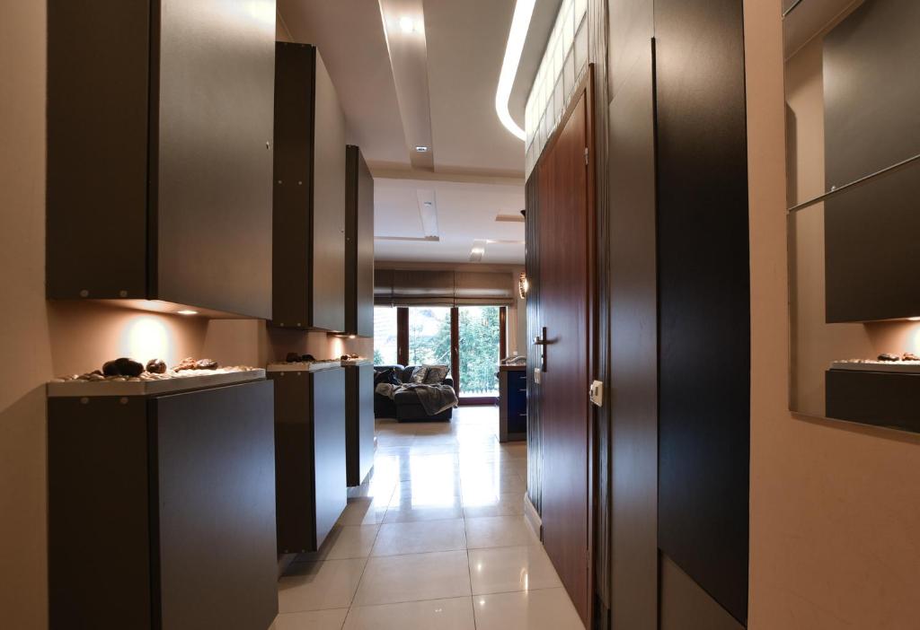 Kuchyňa alebo kuchynka v ubytovaní Szymoszkowa Residence Luxury Apartment