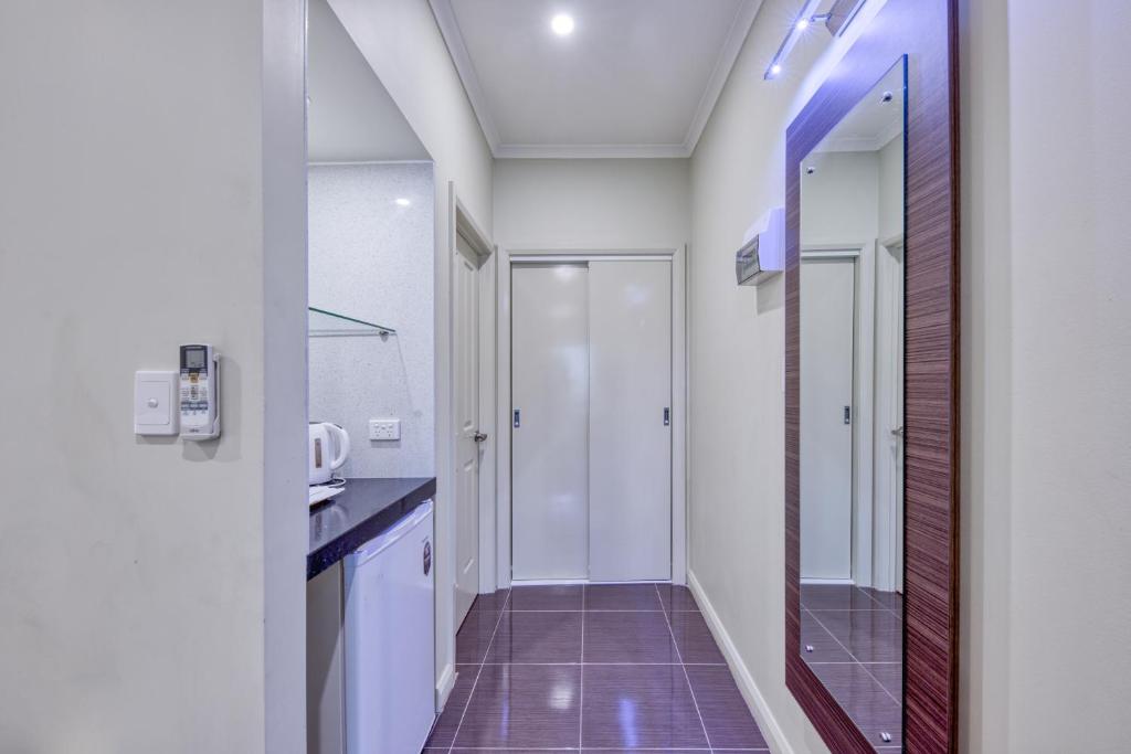 Kuchyň nebo kuchyňský kout v ubytování Best Western Melbourne Airport