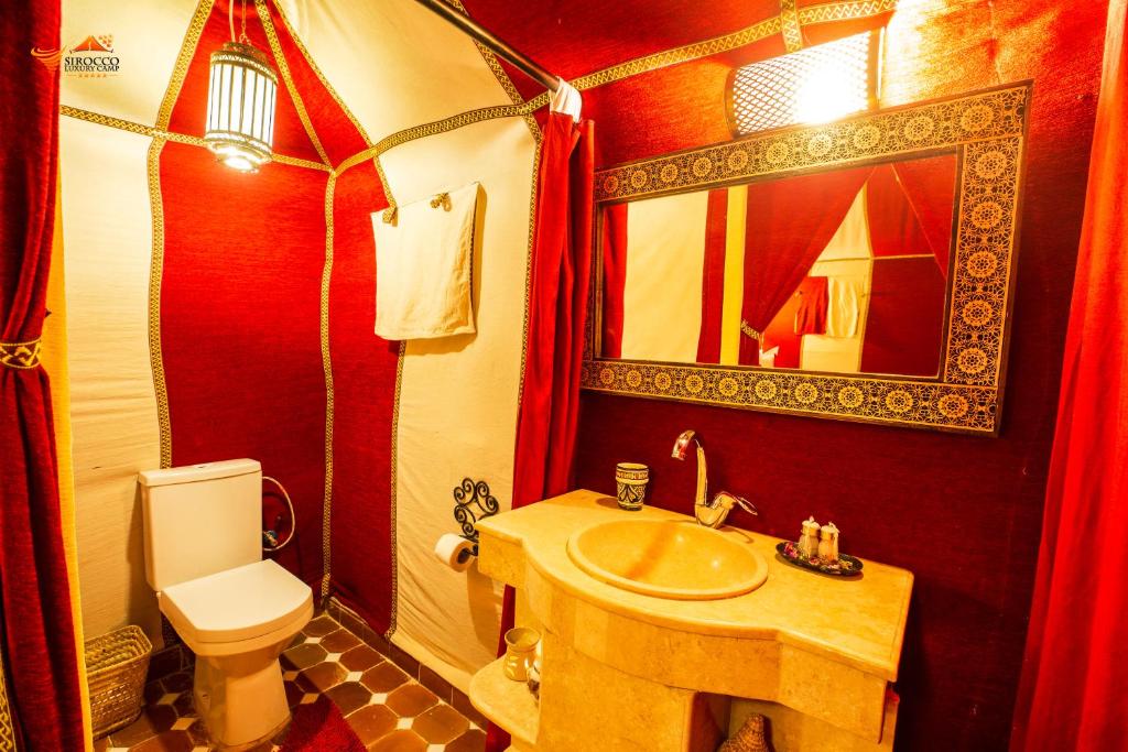 Koupelna v ubytování Sirocco Luxury Camp