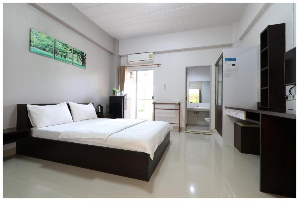 อาร์.เจ.แมนชั่น - Apartment With Balcony