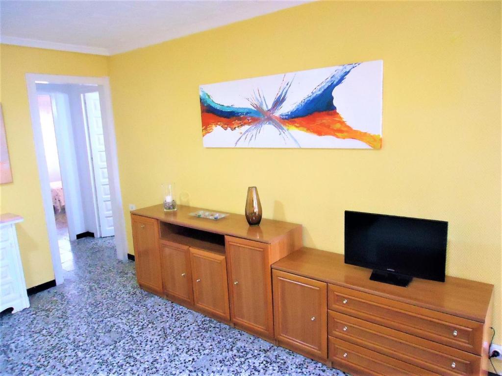 A television and/or entertainment centre at Castillo de Peñiscola 4/6 LEK