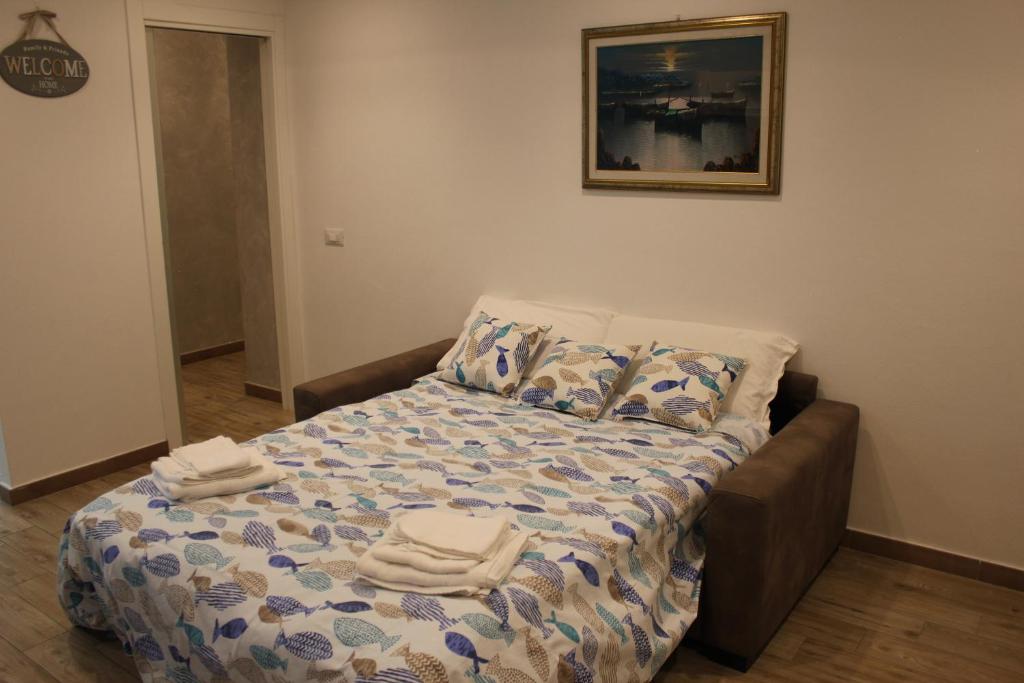 Postel nebo postele na pokoji v ubytování "Home away from home"