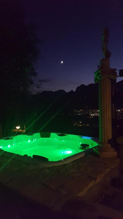 La Villa tesisinde veya buraya yakın yüzme havuzu