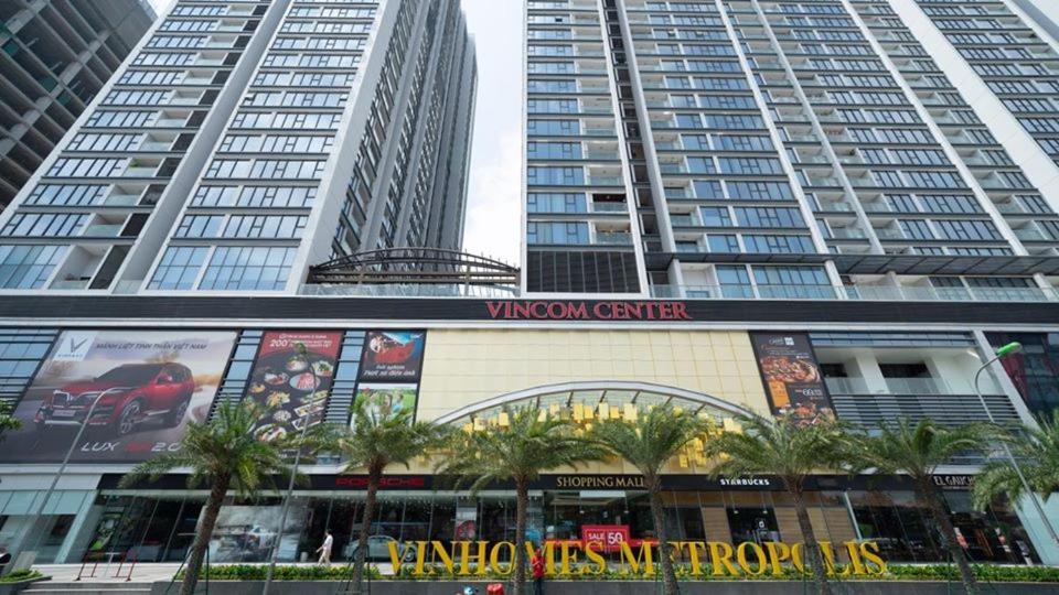 a view of a shopping center with tall buildings at Vinhomes Metropolis Apartment - by Bayhomes in Hanoi