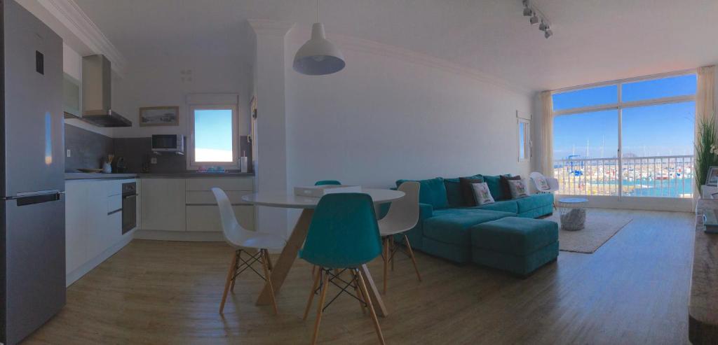 A kitchen or kitchenette at Casa Capricho