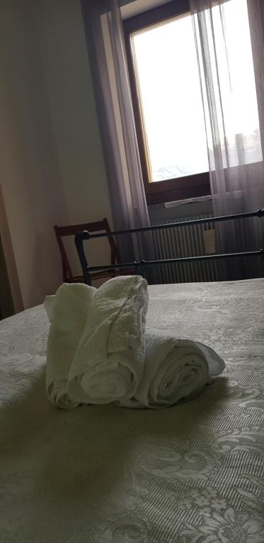 La Villa tesisinde bir odada yatak veya yataklar