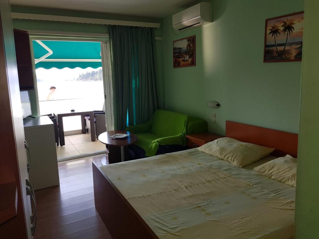 Apartments Kocak - Studio With Balcony