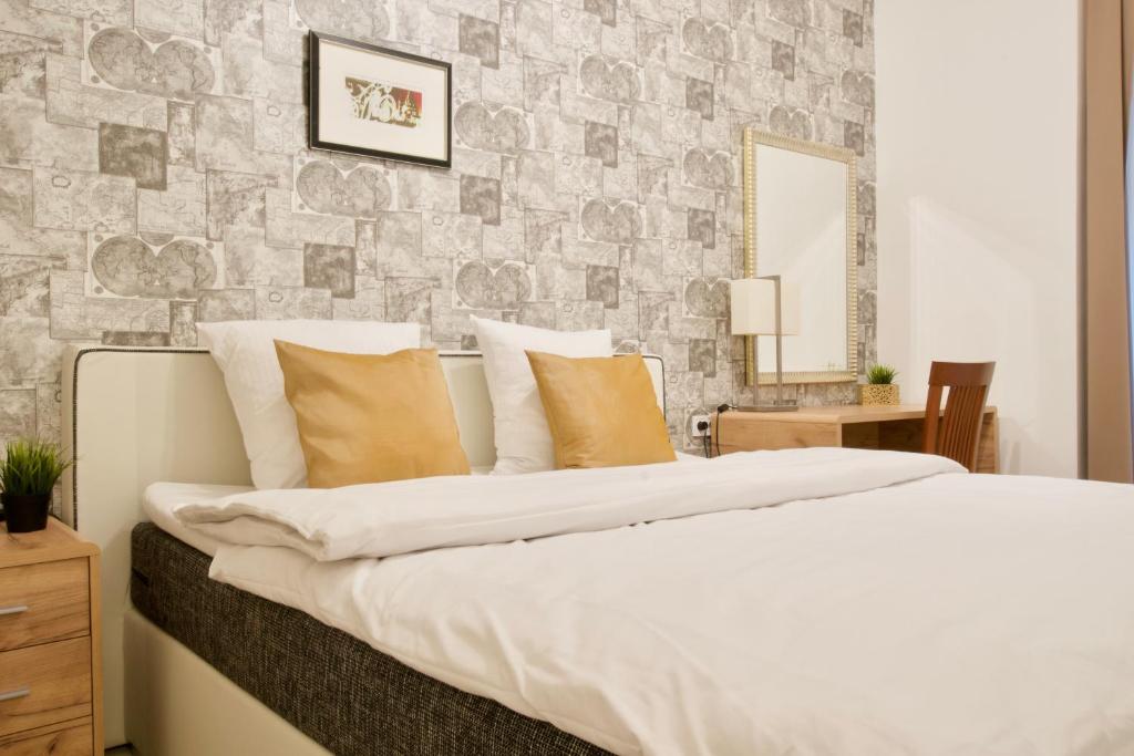 Premium Apartments by Hi5 - Elegant Suites 1056 Budapest, Irányi utca 23. kép - 1