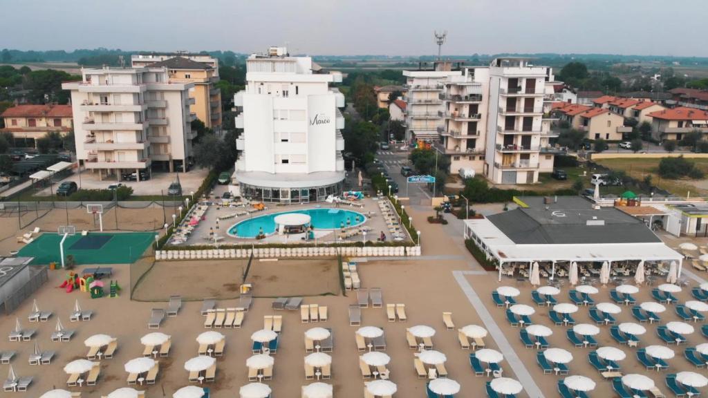 Bazén v ubytování Hotel Marco nebo v jeho okolí
