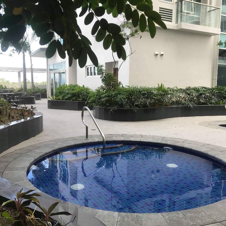 Bazén v ubytování One Madison Place, Tower 2 - 10N MEGAWORLD Iloilo nebo v jeho okolí