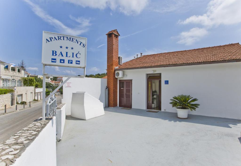 Balic Apartments - Hvar - 阳台的双人间