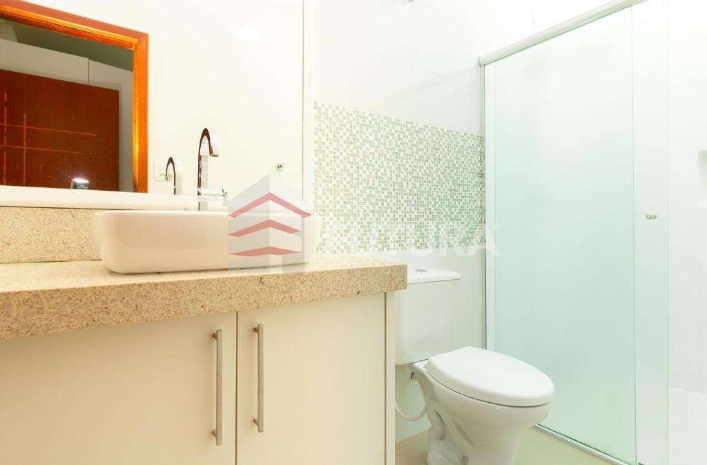  Casa com piscina praia de Bombas (LC001E)
