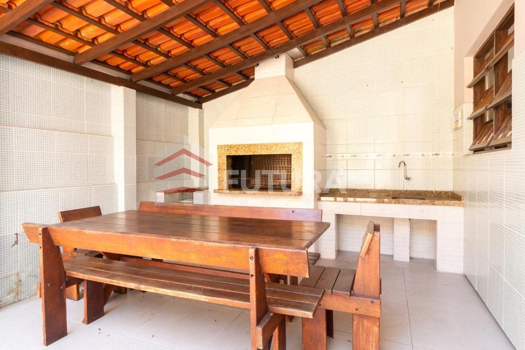  Casa com piscina praia de Bombas (LC001E)