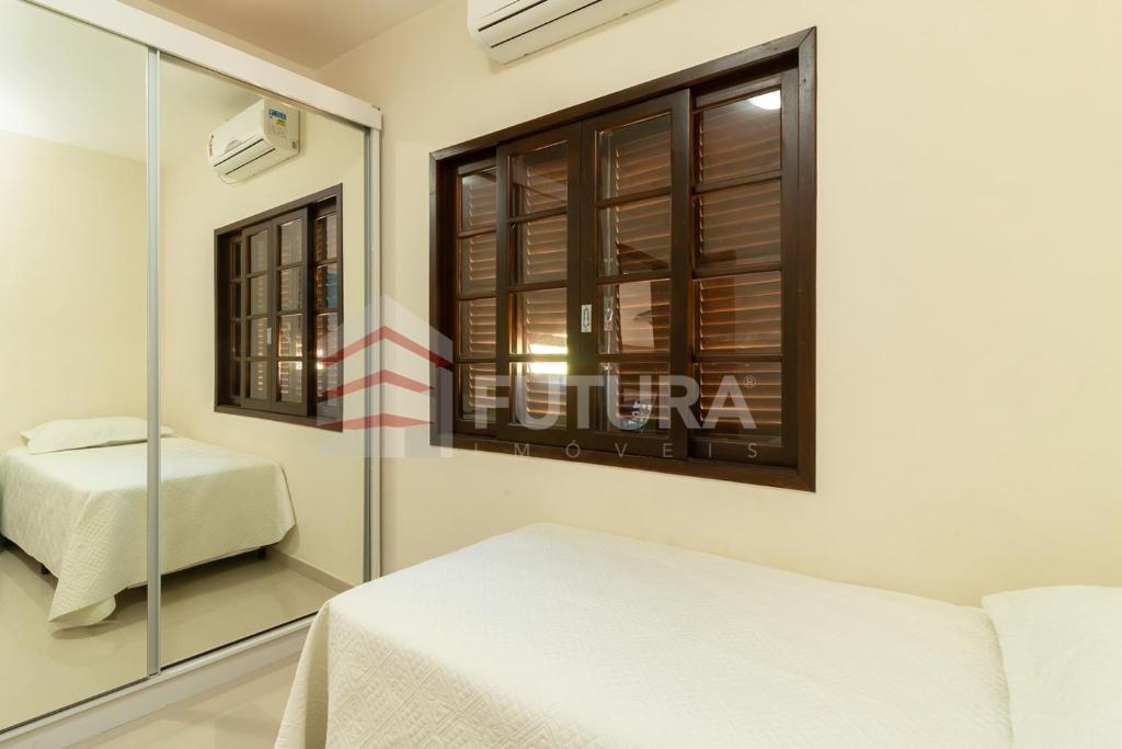  Casa com piscina praia de Bombas (LC001E)