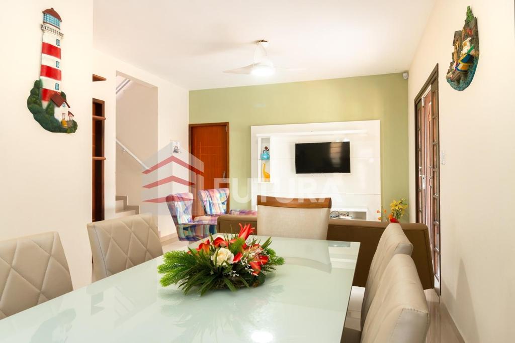  Casa com piscina praia de Bombas (LC001E)