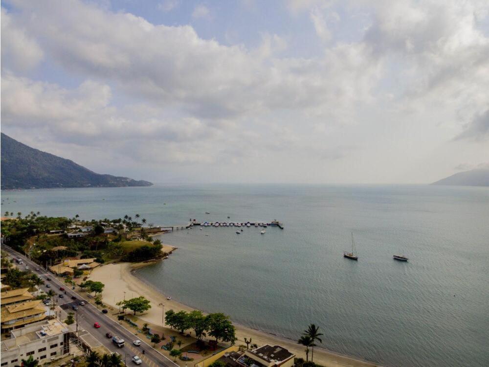  Pé Na Areia da Praia