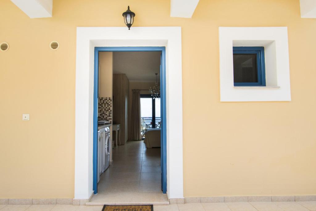 Fotografie z fotogalerie ubytování Beachfront Apartments v destinaci Karpathos