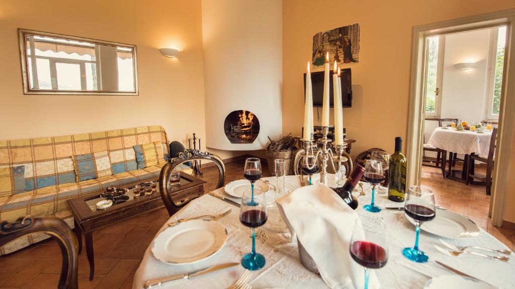 Joogid majutusasutuses Villa Nuba, residenza di charme con terrazza panoramica privata, camino a legna,jacuzzi, ogni comfort in campagna e a solo 5 minuti dal cuore del centro storico di Perugia