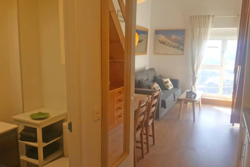 Zdjęcie z galerii obiektu Dúplex acogedor con vistas y Garaje opcional w mieście Sierra Nevada