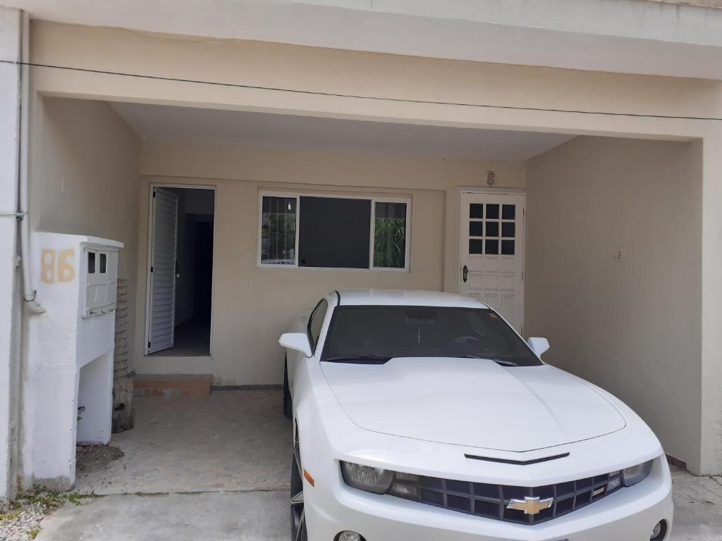  Casa a 80m da Praia das Toninhas