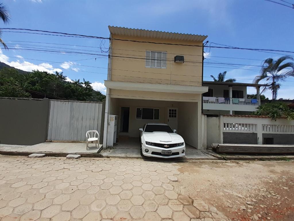  Casa a 80m da Praia das Toninhas