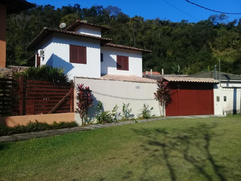  Lilian House