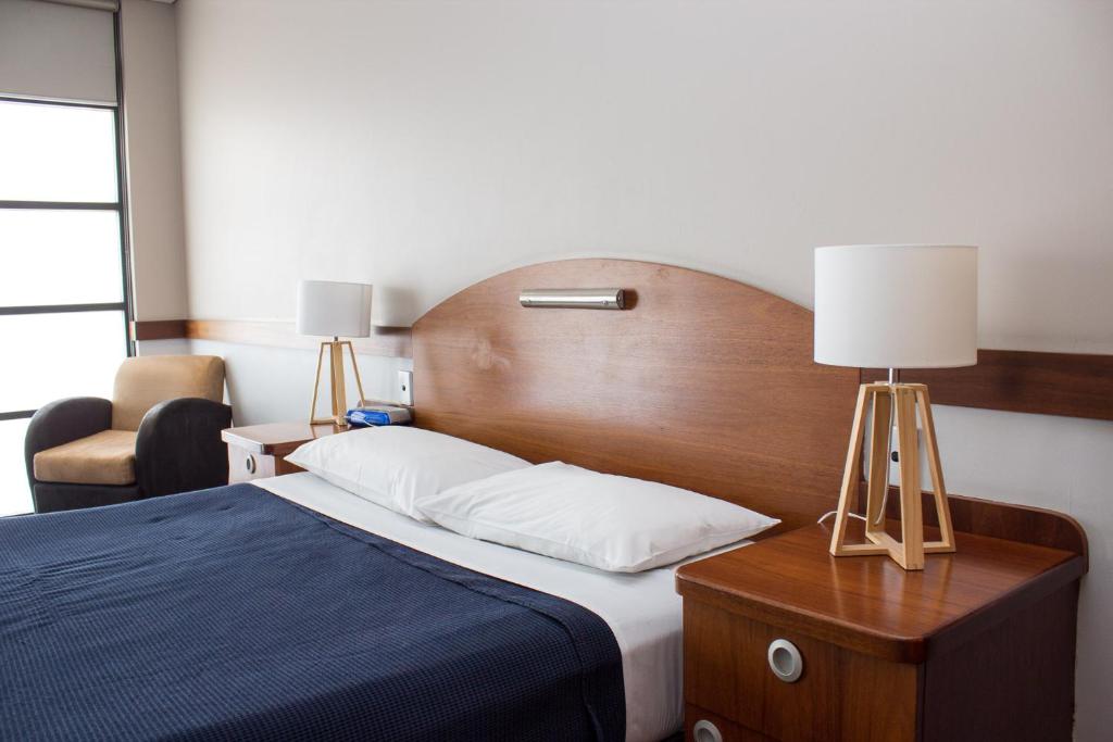 Highlander Hotel Bar Kitchen Rooftop - Resim 26