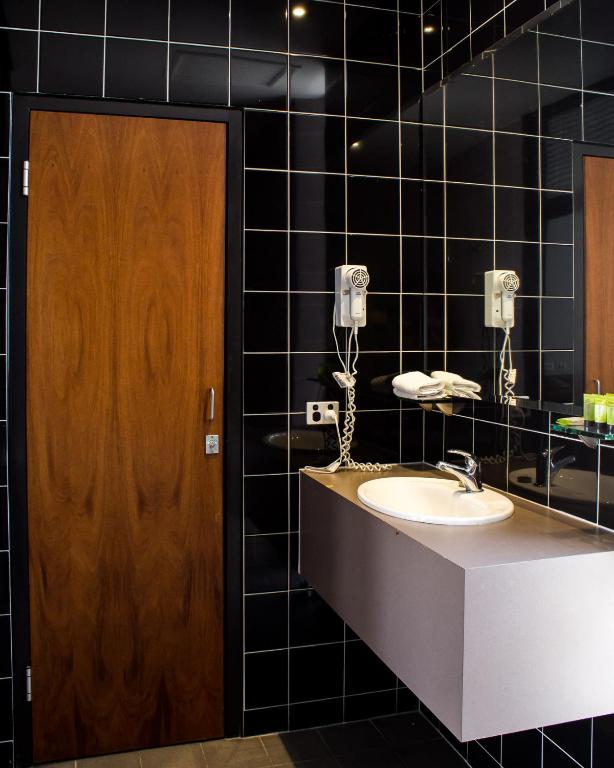 Highlander Hotel Bar Kitchen Rooftop - Resim 33