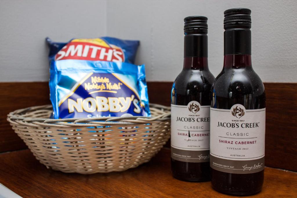 Highlander Hotel Bar Kitchen Rooftop - Resim 12