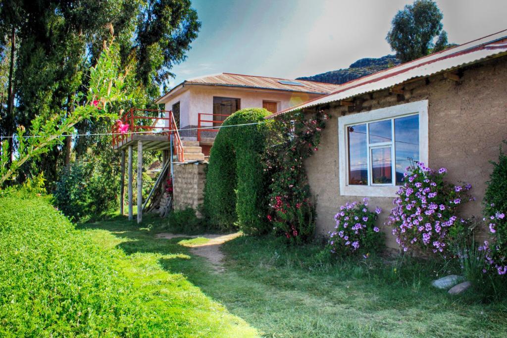 Zahrada ubytování Inca lodge - Amantani