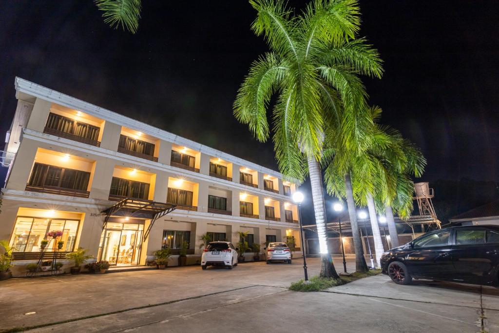 The Palm Garden Hotel - Resim 5