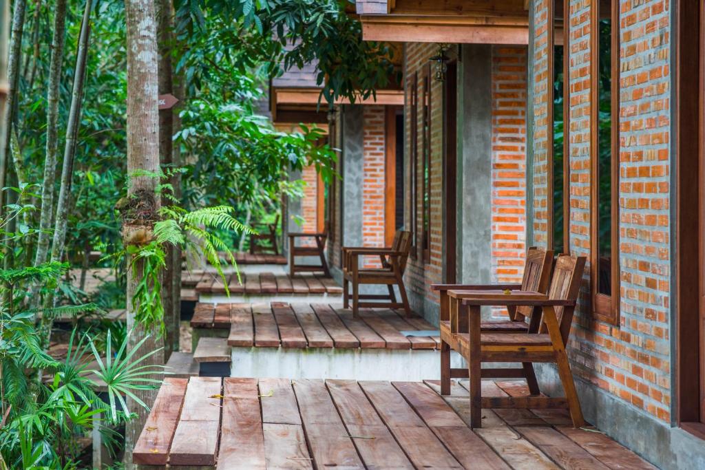 Zahrada ubytování Kung Nok Tha Resort Nakhon Si Thammarat
