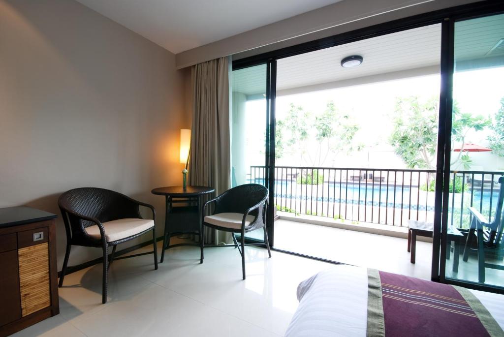 Tara Mantra Cha-Am Resort - Tara Deluxe Double O Twin Room