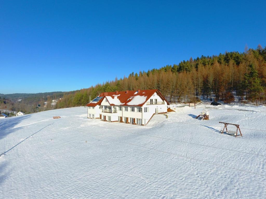 Dwór i Dworek Leszczowate Wellness & Spa v zime
