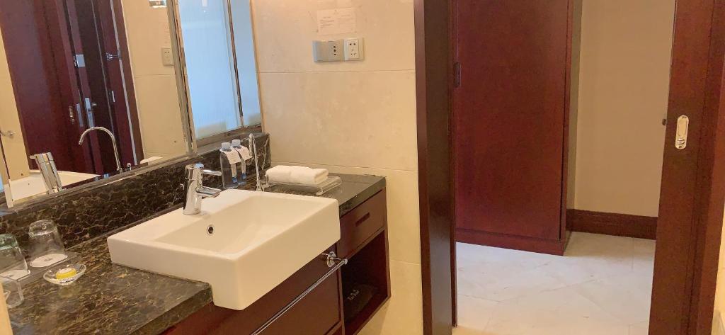 Koupelna v ubytování Soluxe Hotel Guangzhou - Overseas Buyers Registration Service&Canton Fair Free Shuttle Bus 15 Oct to 04 Nov