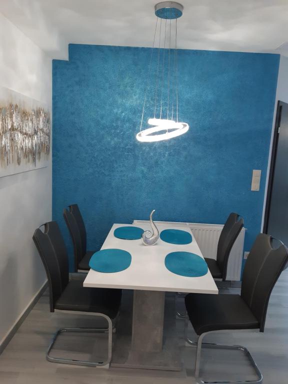 A seating area at Dilara Apartman Sárvár