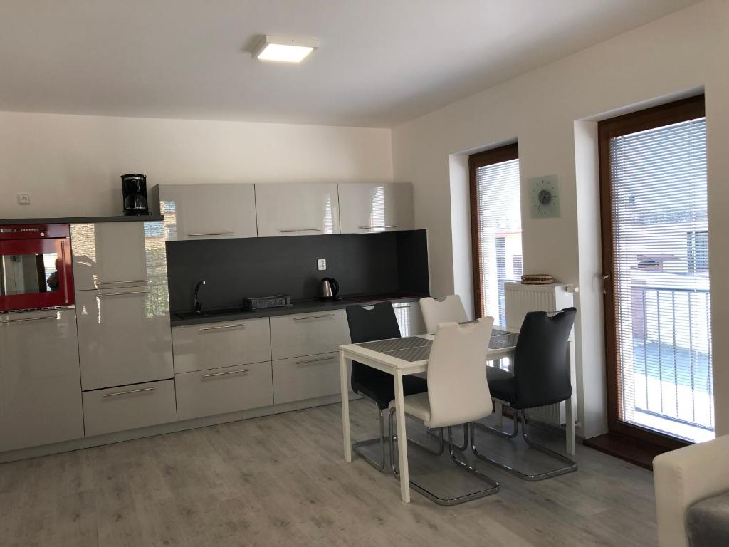 Kuchyň nebo kuchyňský kout v ubytování KAMENICE NAD LIPOU, apartmány SOFIA Kamenice nad Lipou