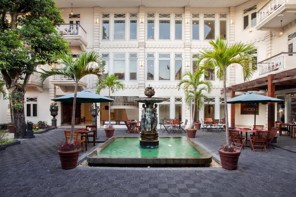 Budova, kde se hotel nachází