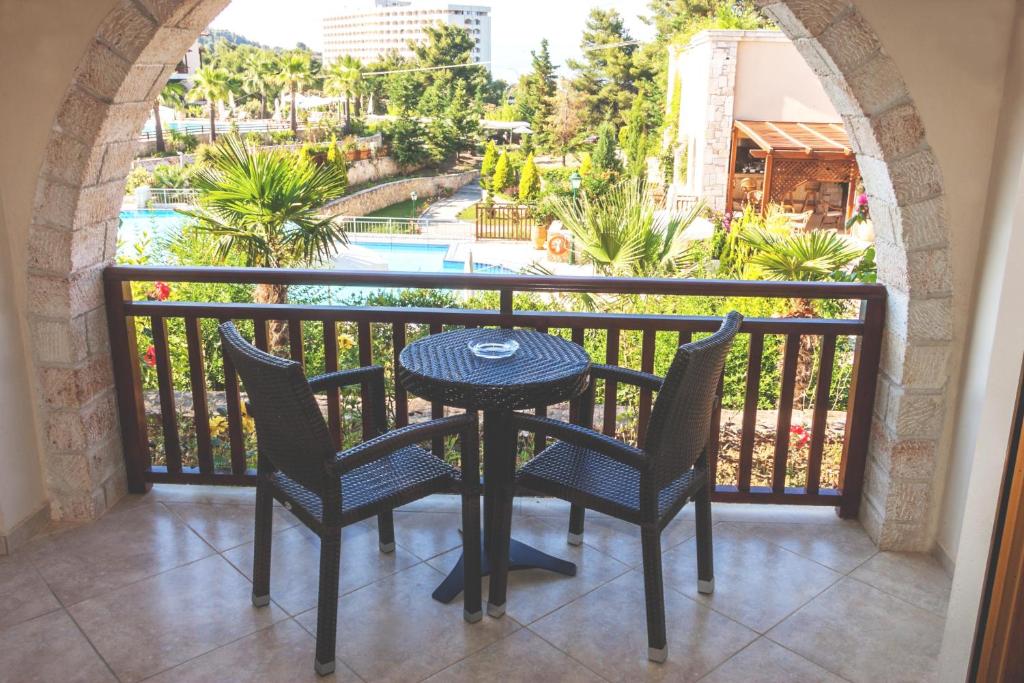 Aegean Melathron Thalasso Spa Hotel - Double Room With Pool View
