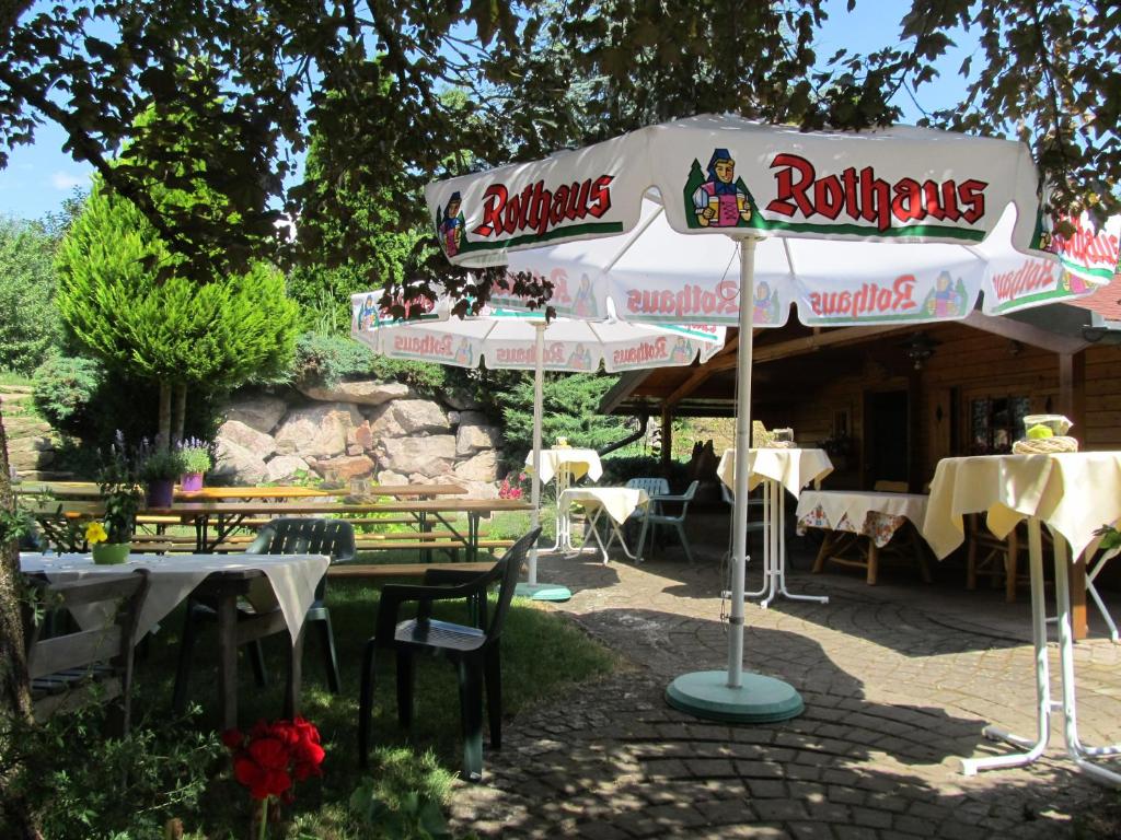 Restaurace v ubytování Hotel-Gasthof Hirschen