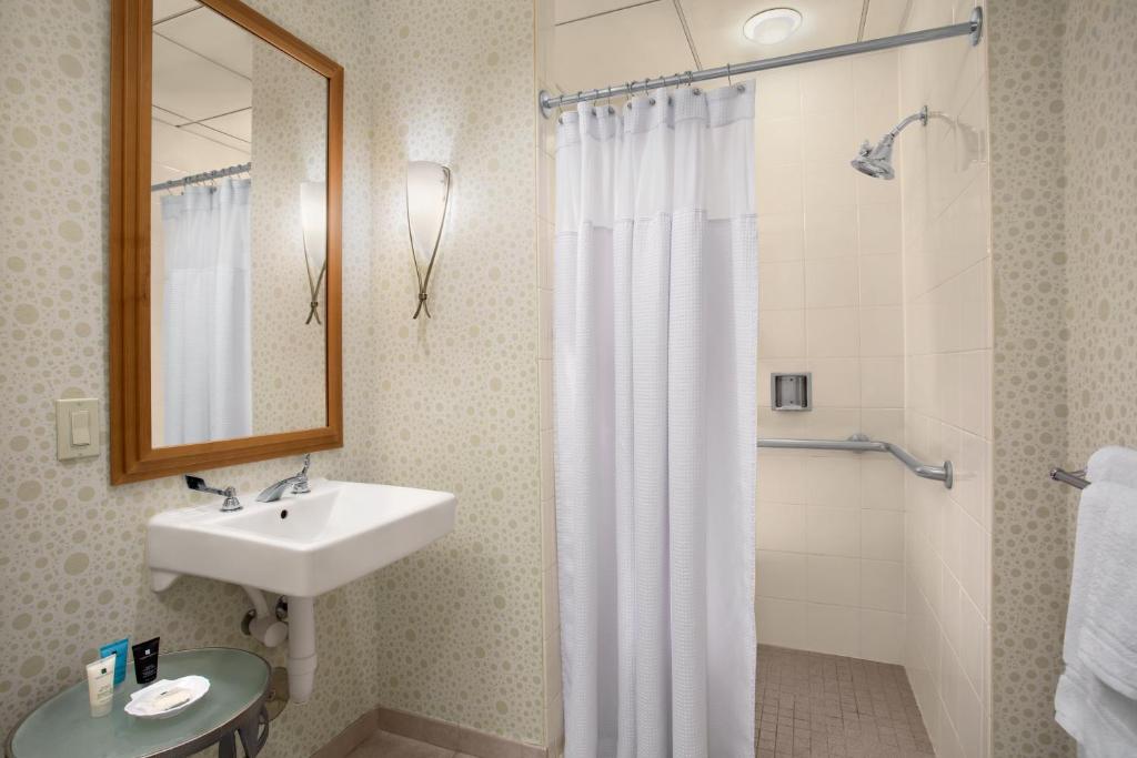 Crowne Plaza San Francisco Airport, an IHG Hotel - 