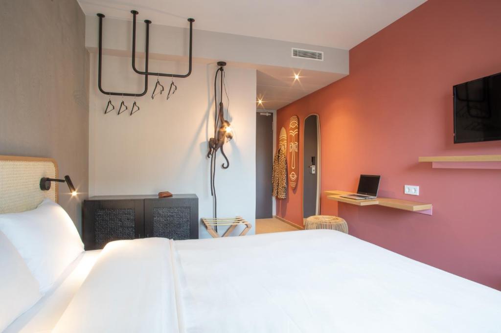 Postel nebo postele na pokoji v ubytování ibis Styles Bayreuth