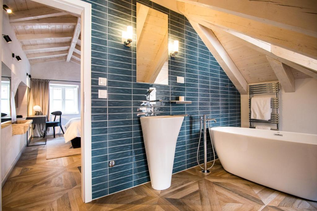 Kúpeľňa v ubytovaní Villa 5db