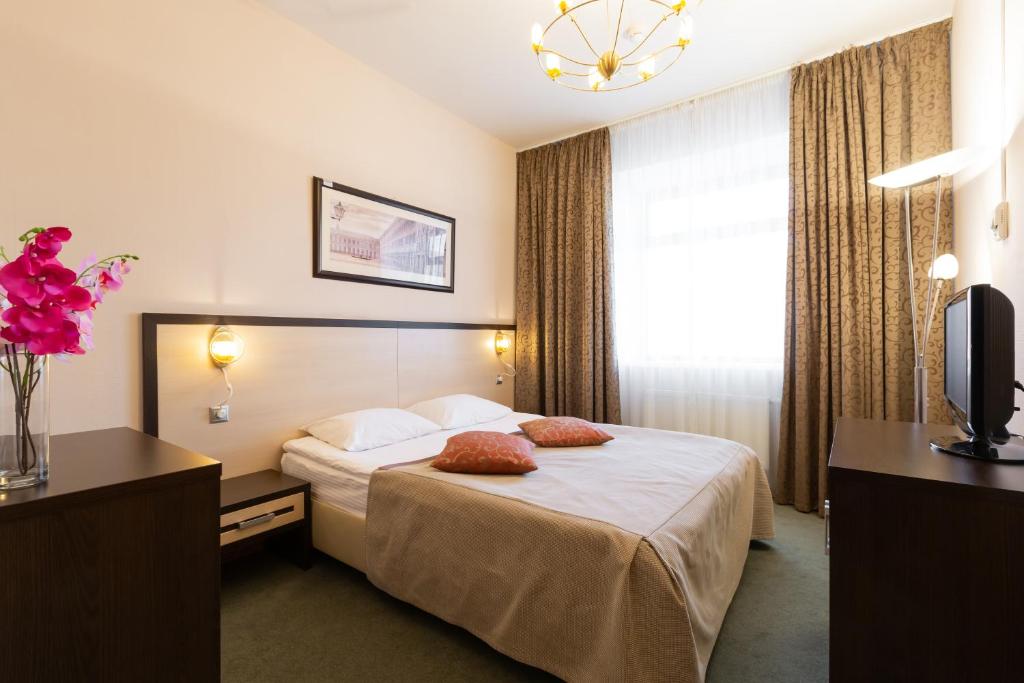 Resident Hotel - Housity