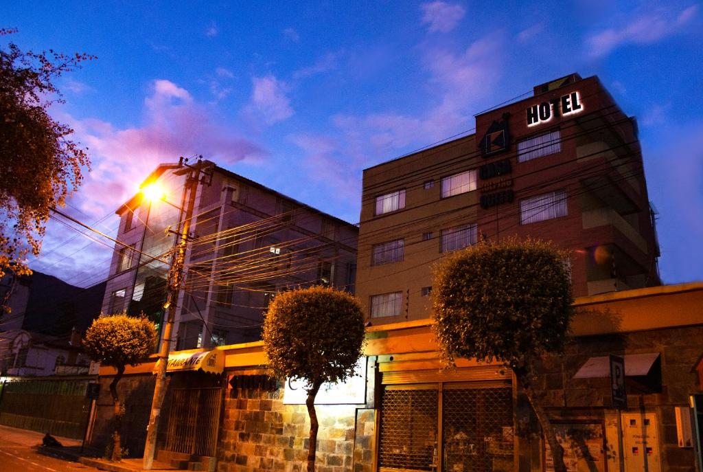 Budova, kde se hotel nachází