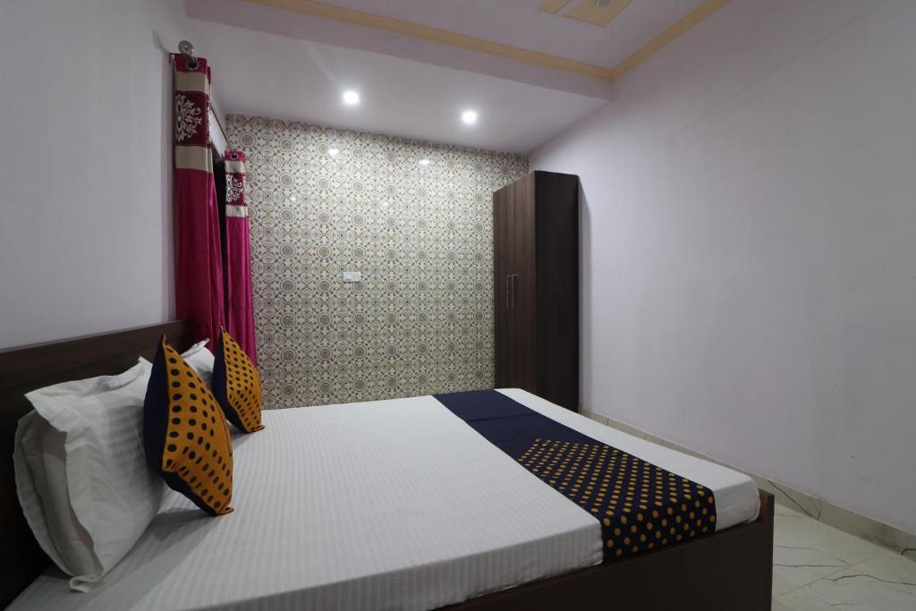 Gallery image of Red rose hotel in Ghaziabad