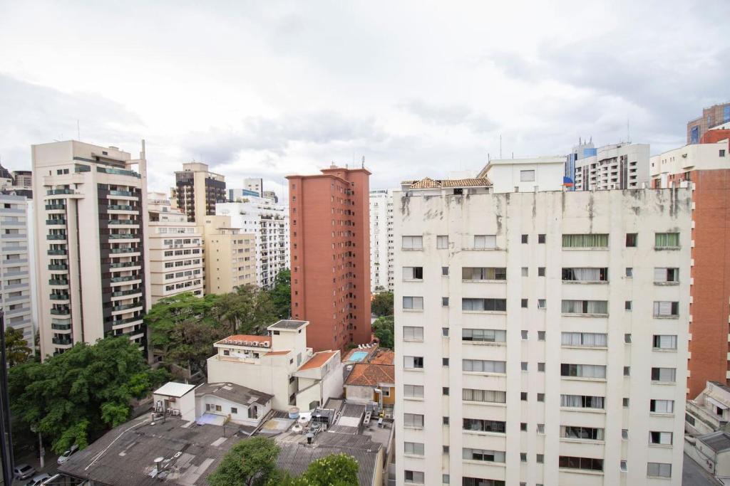  VC111 Clean e aconchegante com AC no Itaim Bibi